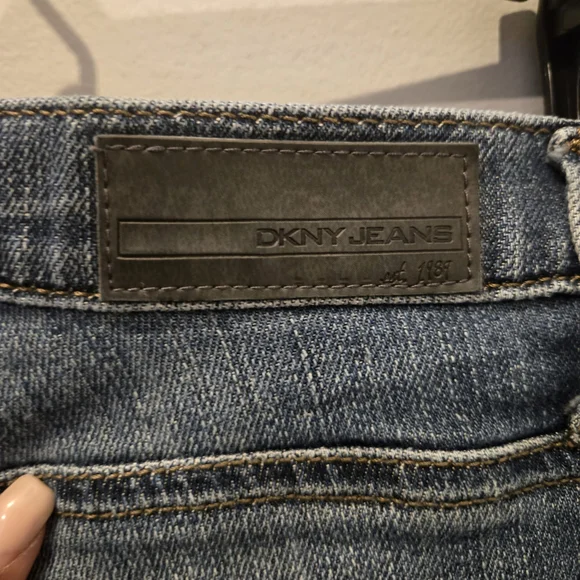 DKNY Women's Dark Blue Skinny Jeans - Picture 8 of 8